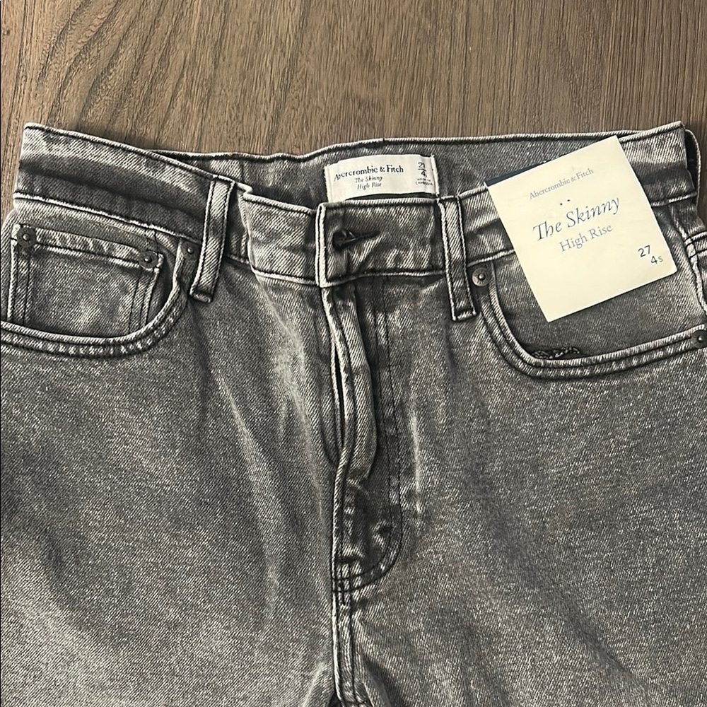 Abercrombie & Fitch Gray Skinny Jeans with Vintage Wash